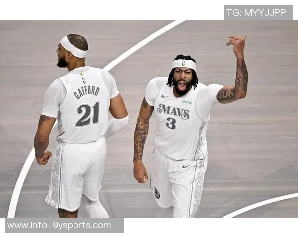 独行侠球迷愤怒呼喊解雇哈里森期待球队重振旗鼓