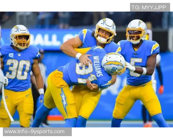 比尔首次参与队内对抗训练状态良好期待揭幕战表现