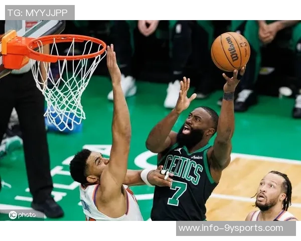 杰伦格林重返赛场展现冲击篮筐的惊人能力让人期待 杰伦格林重返赛场展现冲击篮筐的惊人能力让人期待